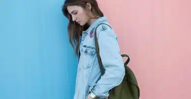 Avantages à porter des vêtements d'occasion